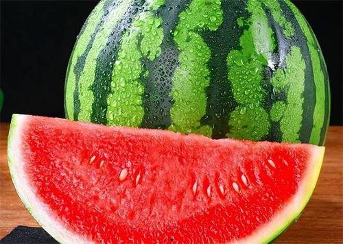 夏天吃麒麟瓜文案,麒麟瓜，清凉甜蜜，尽享夏日清新时光