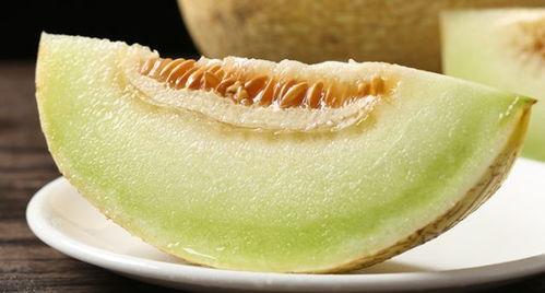 吃蜜瓜容易放屁,蜜瓜美食背后的“放屁”秘密