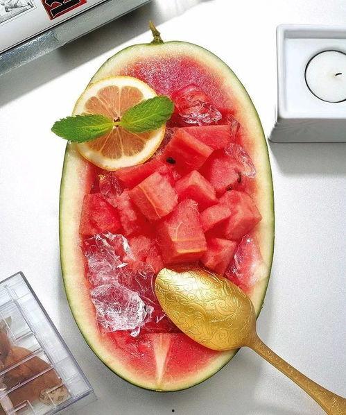 怀孕梦见瓜给别人吃,揭秘怀孕梦中的瓜分喜悦